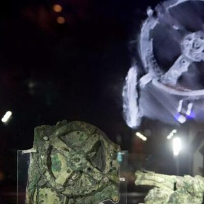 Le mécanisme d&rsquo;Antikythera : comment un YouTuber a démêlé les énigmes de ce premier « ordinateur » antique encore plus complexe que prévu