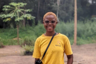 Découvrez Ngwe Angel, la jeune étoile montante de la photographie à UB!