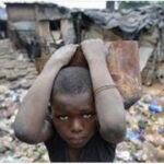 Tragédie à Yaoundé : Un enfant meurt après un choquant passage à tabac de ses parents