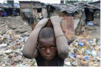 Tragédie à Yaoundé : Un enfant meurt après un choquant passage à tabac de ses parents