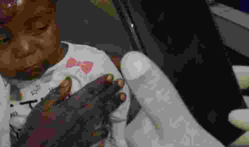 Une tragédie frappe Douala : 3 filles miraculées après la mort de leur mère et d&rsquo;un motoman