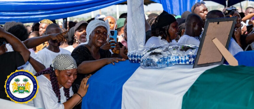 Funérailles des soldats tombés au combat le 26 novembre à Freetown et arrestation présumée du meneur du coup d&rsquo;État: Nouvelles chocs
