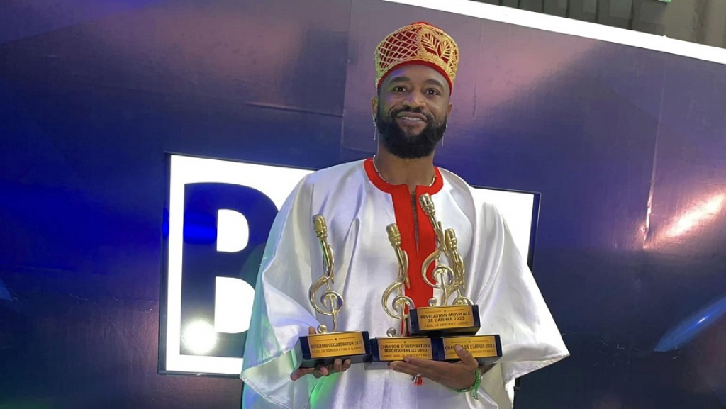 La sensation Fadil Le Sorcier triomphe aux Balafon Music Awards