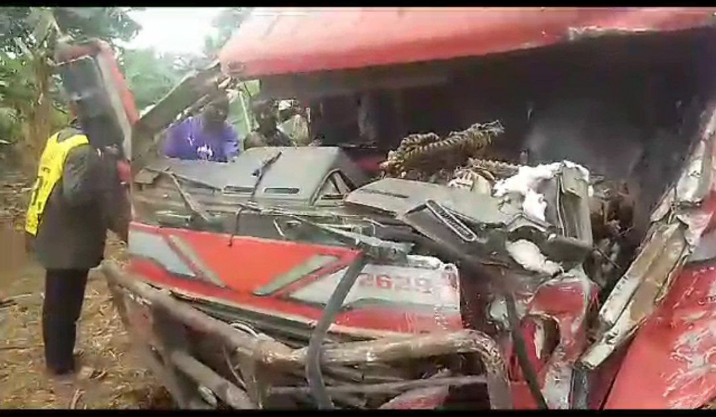 Tragédie sur la route Douala-Bafoussam : un Noël endeuillé, cinq vies perdues et de nombreux blessés