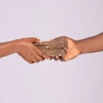 Un Expert en developpement personnel raconte comment il a rémunéré sa femme après sa perte d’emploi