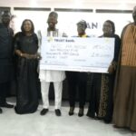 La banque Trust Bank fait un don de plus de 2 millions de Dalasis à la participation des Scorpions à l&rsquo;Afcon 2023