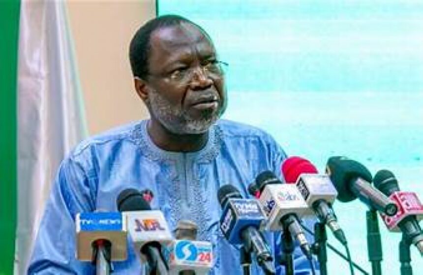 Sauvegarder la démocratie : le président de la Commission de la CEDEAO appelle à des actions concrètes