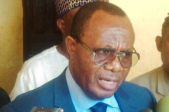 Tragédie à Galim : Une foule émue pleure neuf victimes innocentes des séparatistes