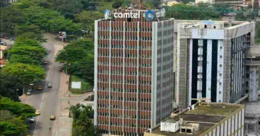 Cameroun : Paul Biya suspend la privatisation de Camtel