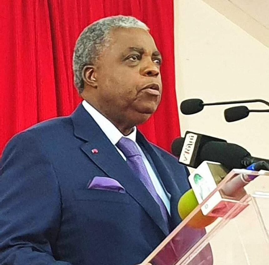 Polémique autour du budget de 5 milliards de FCFA pour le ministère de la Communication Polémique autour du budget de 5 milliards de FCFA pour le ministère de la Communication