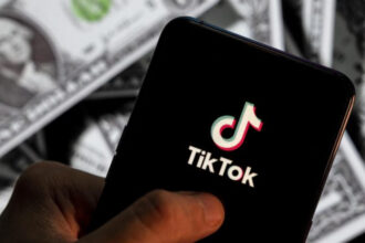 Burkina Faso : Le Parlement exige une lutte plus stricte contre la « dépravation » sur TikTok