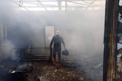 Drame au Moungo : Une femme met le feu à sa maison familiale à cause d’une infidélité