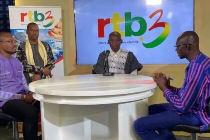 La télé publique du Burkina valorise les langues nationales : découvrez son impact !