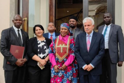 La Gambie signe un accord de coopération avec l’île Maurice pour le TIC: un pas vers le renforcement des relations économiques