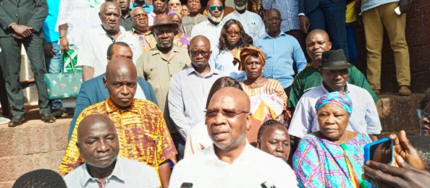 Gaz lacrymogène: l&rsquo;arme des forces de sécurité pour empêcher les députés d&rsquo;entrer au Parlement