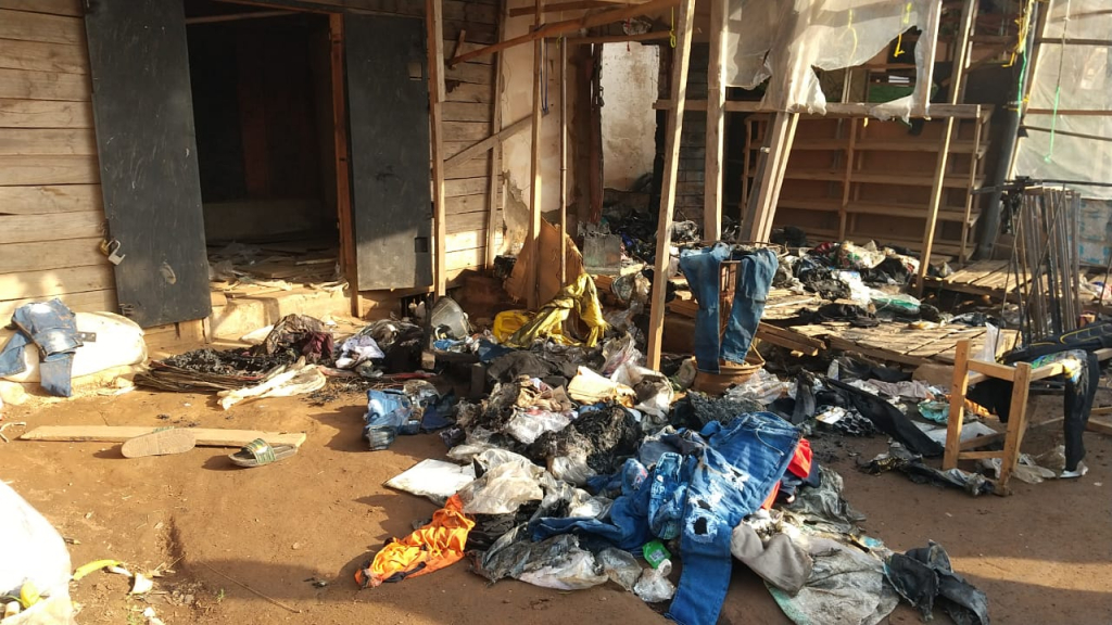 Ravage des flammes à Bamenda Mile Four: 7 boutiques dévastées