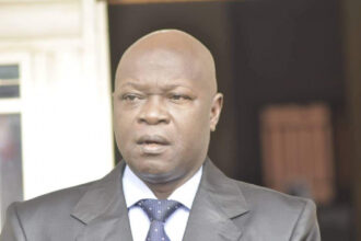 Journaliste condamné à une amende pour avoir battu sa petite amie