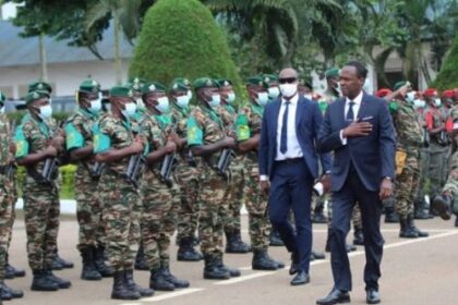 Renforcement militaire au Cameroun : alliance stratégique avec la Russie et le Royaume-Uni