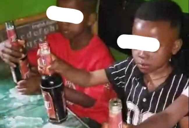 Scandale à Yaoundé : des enfants ivres choquent dans un bar