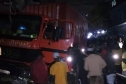 Tragédie en Sierra Leone : Conteneur tombe du camion et écrase plusieurs personnes