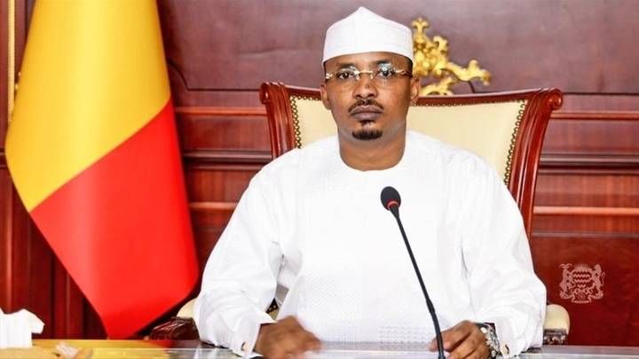 Tchad adoption d'une nouvelle Constitution, démission du gouvernement