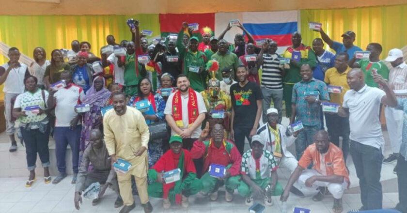 CAN Côte d’Ivoire 2023 : Formation en secourisme pour les supporters des Étalons avant leur départ, dispensée par un médecin russe au Burkina Faso