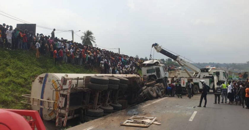 10 morts dans un tragique carambolage à Yopougon : enquête en cours