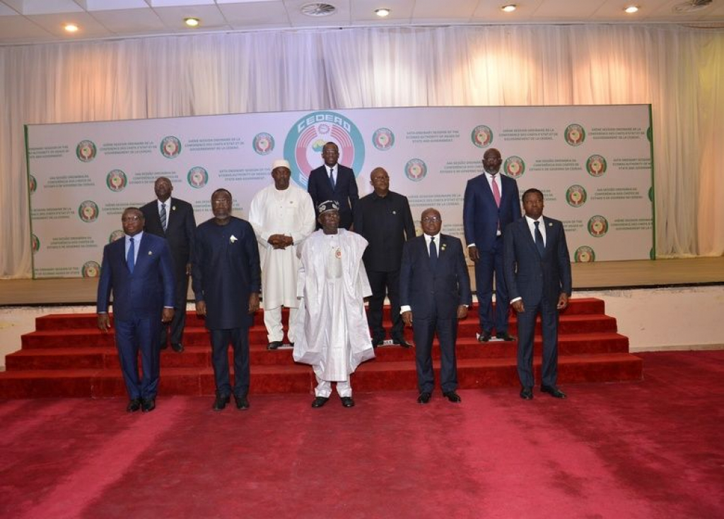 La CEDEAO en quête d'une solution négociée avec le Mali, le Burkina Faso et le Niger