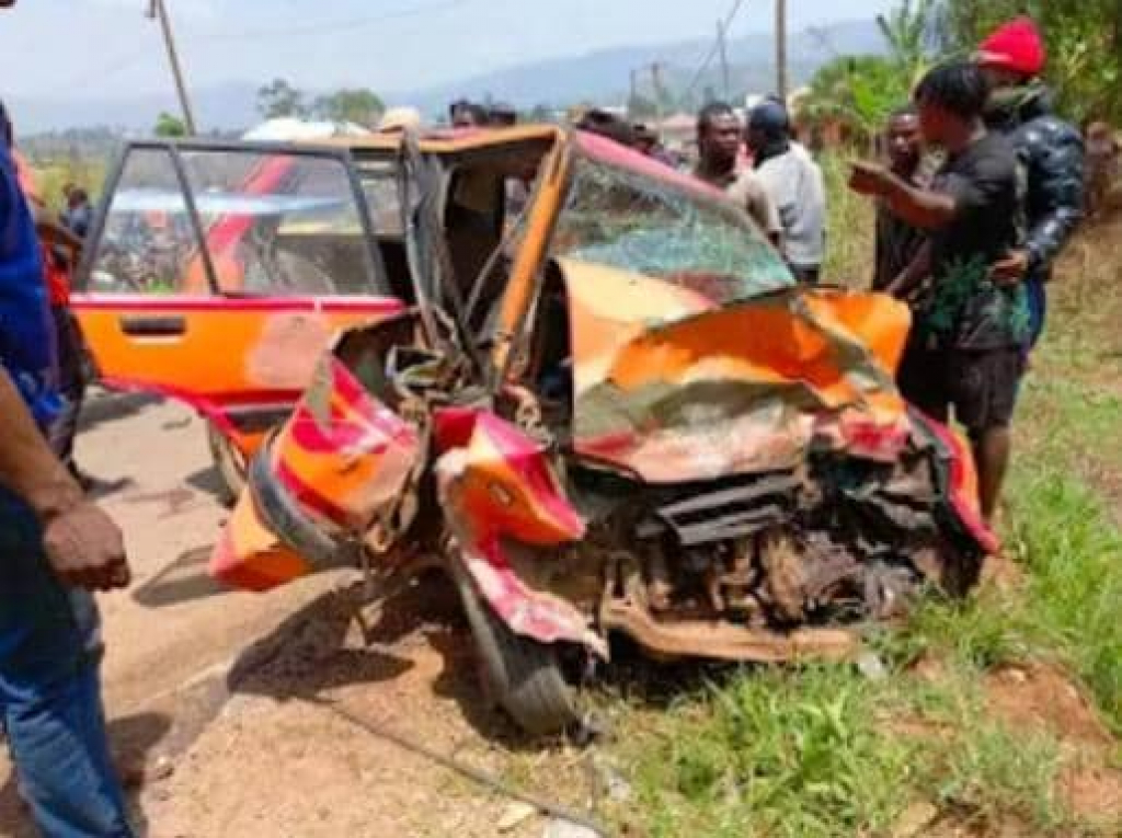 Tragique collision coûte la vie au chauffeur de taxi et à son passager à Nkwen