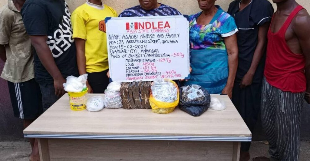 NIGÉRIA : Arrestation d'une Avocate, de son Petit Ami, de sa Mère et de Membres de sa Famille pour un Trafic de Drogue Illicite