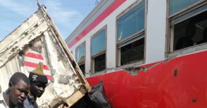 Collision entre un train et un camion à Japoma à Douala