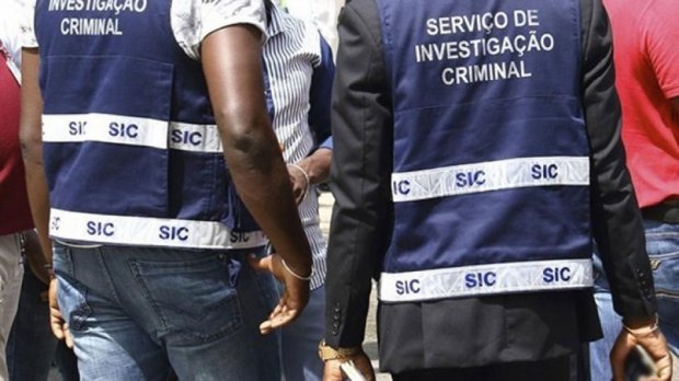 Démantèlement d'un groupe de voleurs de taxis personnalisés en Angola les véhicules retrouvés et les coupables arrêtés