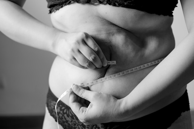Perdez des kilos après l’accouchement : Le changement de régime clé révélé par Josie Gibson ! Perte de poids incroyable !
