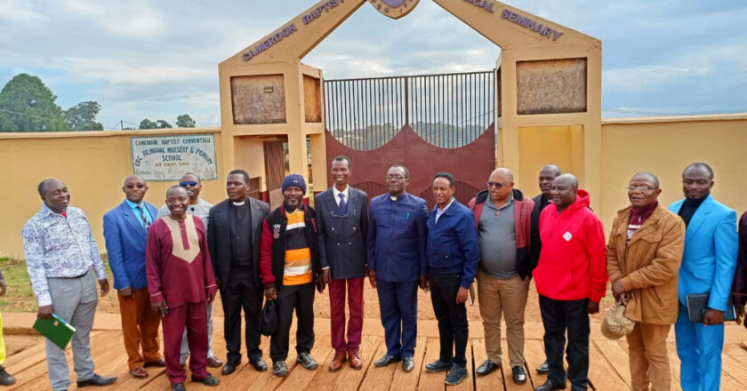 Séminaire Théologique Baptiste du Cameroun: Accréditation Complète et Doctorats Offerts!