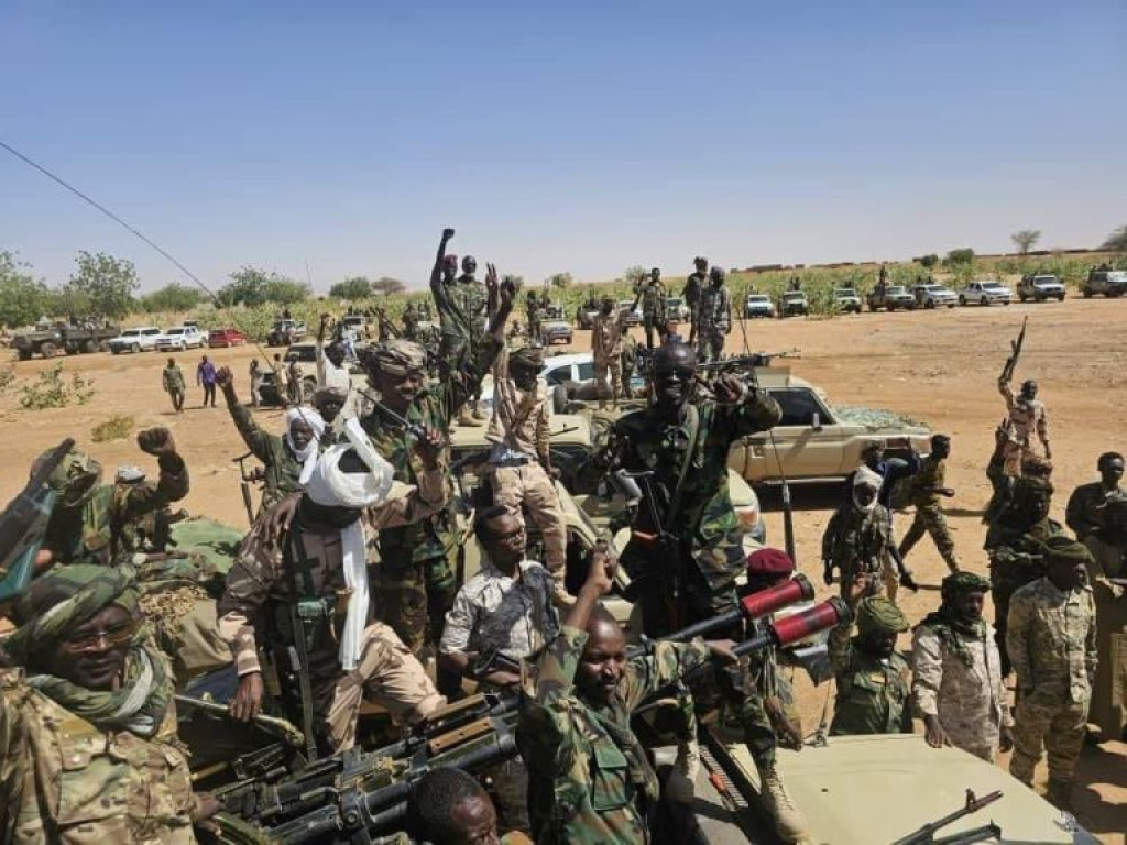 Reprise cruciale : Les forces du Darfour récupèrent un réservoir d'eau à El-Fasher, Soudan