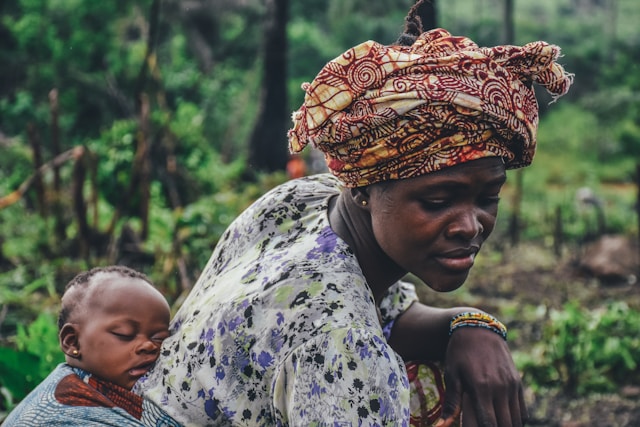 Nigeria : une femme enceinte décède d’hypotension après avoir refusé l’hospitalisation pour ses enfants seuls à la maison – une tragédie évitable