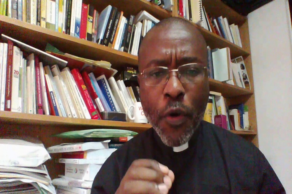 Conflit Minsep-Fécafoot : Père Lado dénonce le dysfonctionnement du pays au Hilton