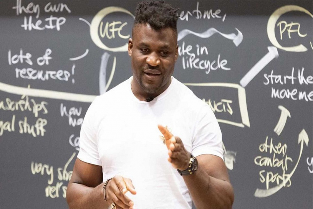 Francis Ngannou révèle ses stratégies d'investissement gagnantes