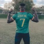 Francis Ngannou : Les mots touchants pour son frère Vinicius qui manque à la maison