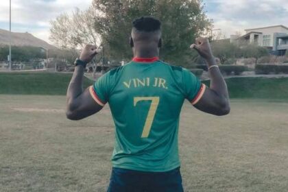 Francis Ngannou : Les mots touchants pour son frère Vinicius qui manque à la maison