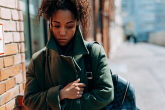 J’Étais Brisée Quand Il Est Entré Dans Ma Vie… Aujourd’hui, Je Suis Méconnaissable