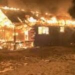 Accusations de Sorcellerie au Zimbabwe : Un Fils Brûle la Maison et la Voiture de ses Parents