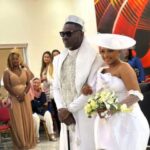 Ariel Sheney et Nadiya Sabeh se marient devant le Maire