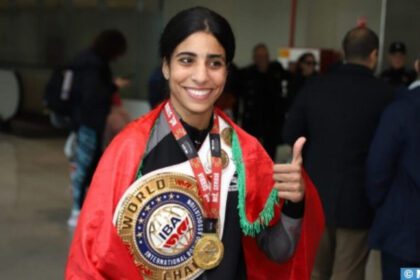 Maroc : Le Roi honore Widad Bertal, championne du monde de boxe