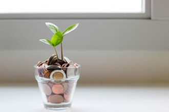 8 Habitudes Financières à Bannir pour Améliorer Vos Finances