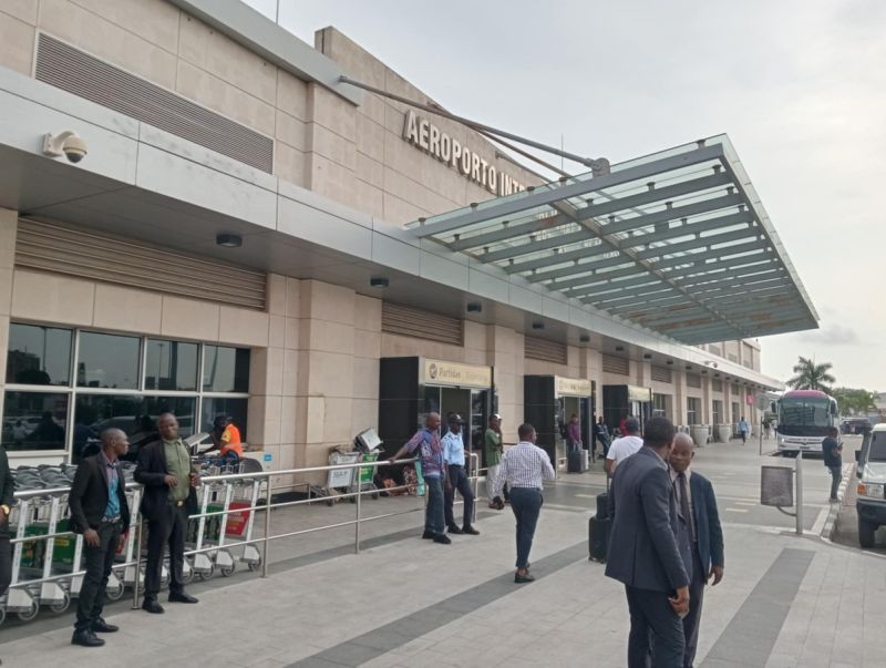 Angola : Venâncio Mondlane et deux ex-présidents bloqués à Luanda – Que s’est-il passé ?