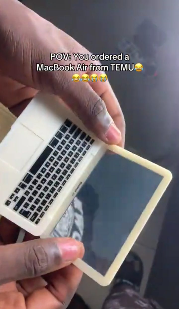 Une commande en ligne qui ne s'est pas passée comme prévu : au lieu d'un MacBook Air, il reçoit un miroir