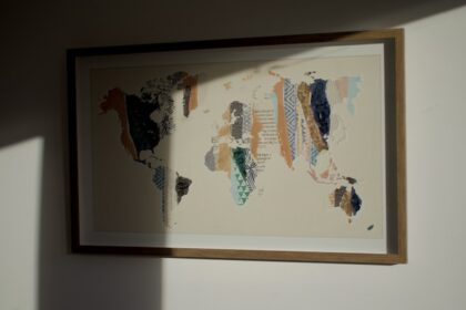 7 Pays aux Noms Insolites : Découvrez des Noms Officiels Méconnus partout dans le Monde