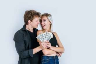 Ne vous mariez pas si vous êtes fauché(e)