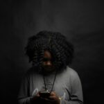 Ce que révèle le comportement des « silencieux » dans les groupes de discussions